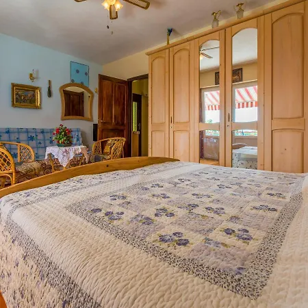 Lumar Apartment