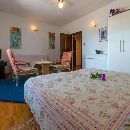 Lumar Apartment Dramalj